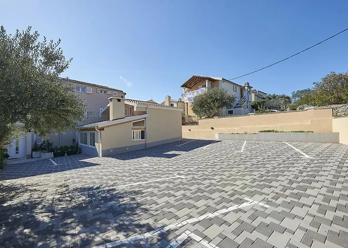 Mavarstica 17803c Apartament