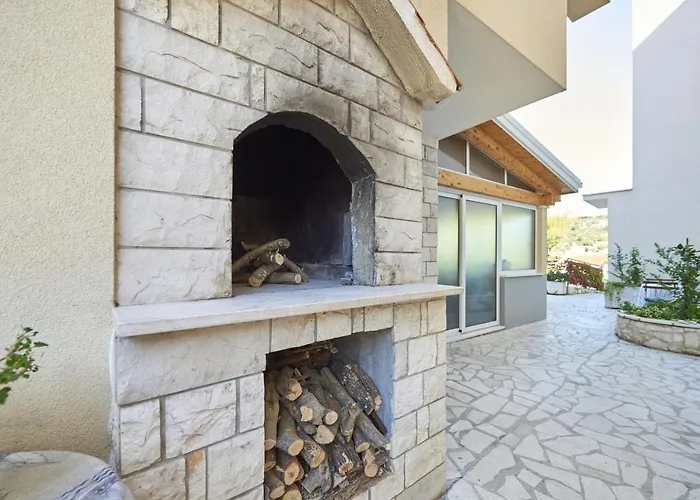 Mavarstica 17803c * 特罗吉尔